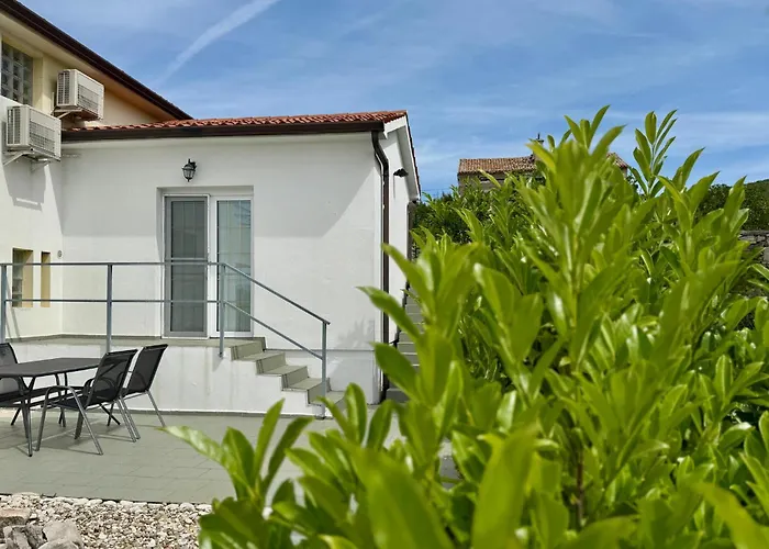 In With Wifi Apartment *